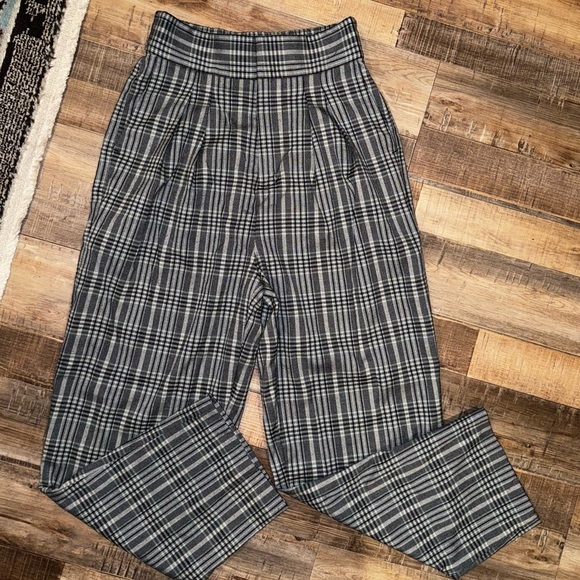 Urban Outfitters Pleated Black & Gray Plaid High Waist Cropped Trouser Pants S - Picture 2 of 7